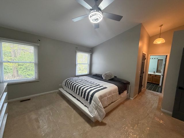 414 Spring Court W, Carpentersville, IL 60110