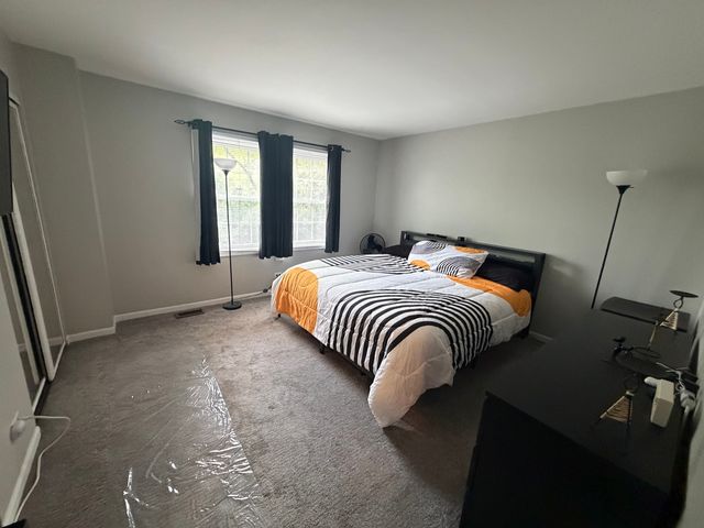 414 Spring Court W, Carpentersville, IL 60110