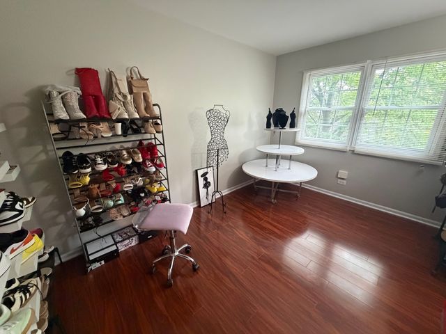 414 Spring Court W, Carpentersville, IL 60110