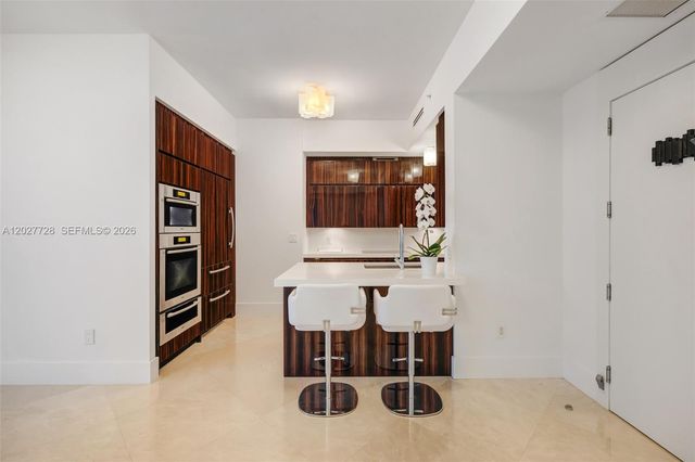 50 S Pointe Dr 903, Miami Beach, FL 33139