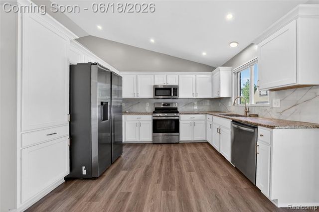 45925 Ashwood Lane, Macomb, MI 48044
