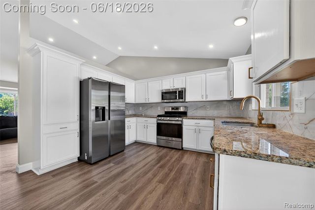 45925 Ashwood Lane, Macomb, MI 48044