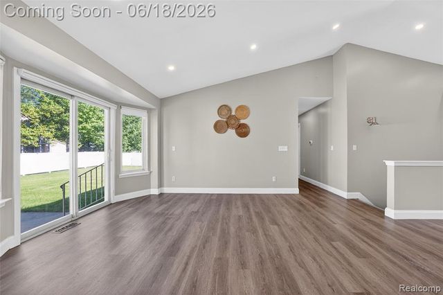 45925 Ashwood Lane, Macomb, MI 48044