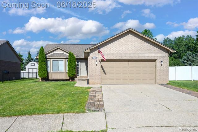 45925 Ashwood Lane, Macomb, MI 48044