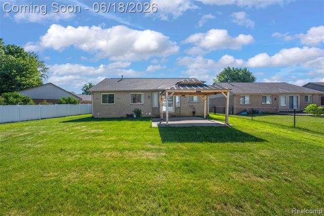 45925 Ashwood Lane, Macomb, MI 48044