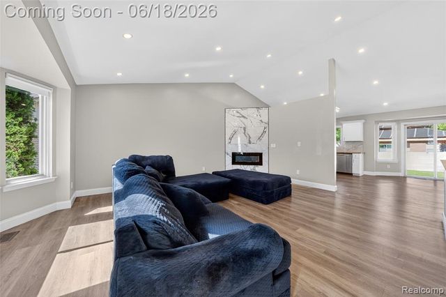45925 Ashwood Lane, Macomb, MI 48044