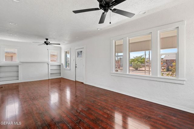 1116 N COPIA Street, El Paso, TX 79903