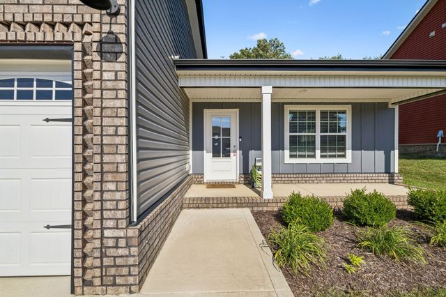 803 Lillian Grace Dr, Clarksville, TN 37043