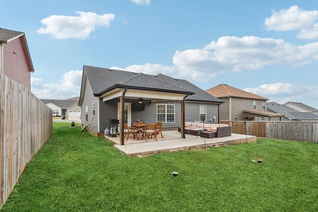 803 Lillian Grace Dr, Clarksville, TN 37043