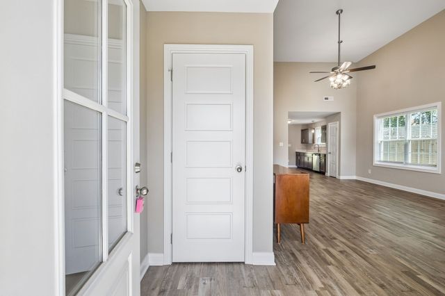 803 Lillian Grace Dr, Clarksville, TN 37043