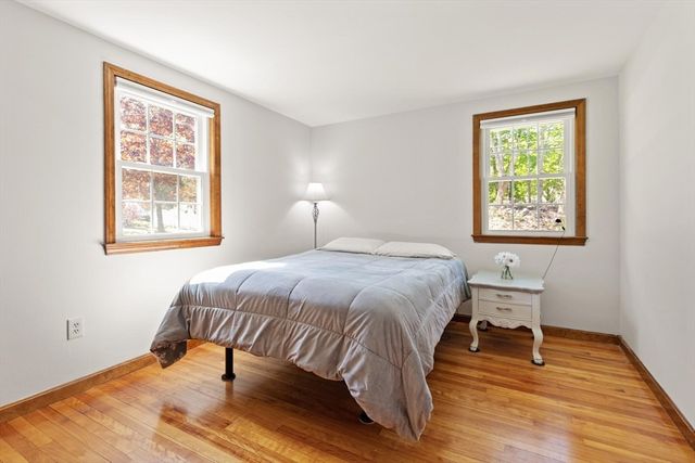 10 Lowell Rd, Westford, MA 01886