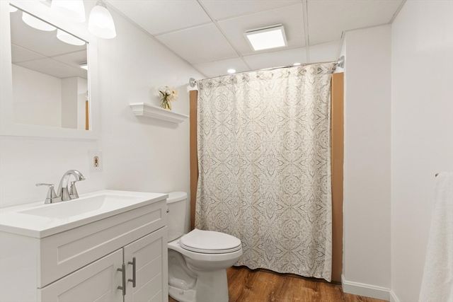 10 Lowell Rd, Westford, MA 01886