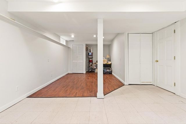 10 Lowell Rd, Westford, MA 01886