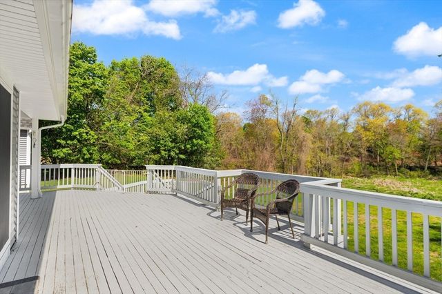 10 Lowell Rd, Westford, MA 01886