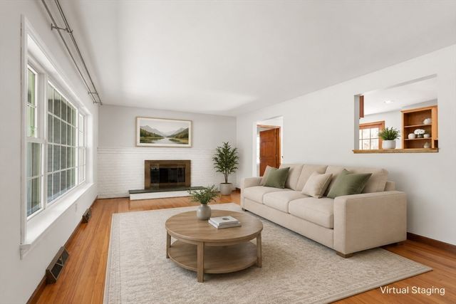 10 Lowell Rd, Westford, MA 01886