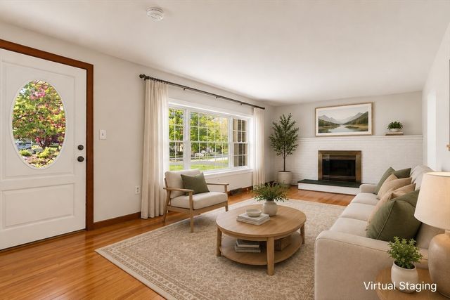 10 Lowell Rd, Westford, MA 01886