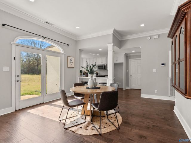 202 N Briarwood Road, Athens, AL 35613