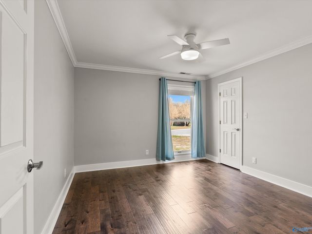 202 N Briarwood Road, Athens, AL 35613