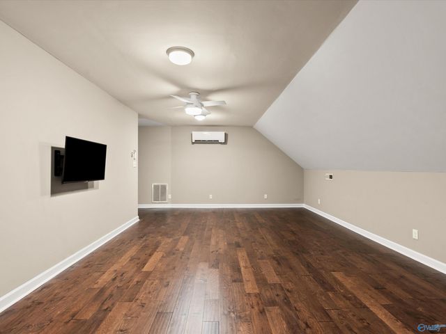 202 N Briarwood Road, Athens, AL 35613