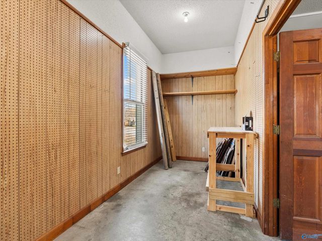 202 N Briarwood Road, Athens, AL 35613