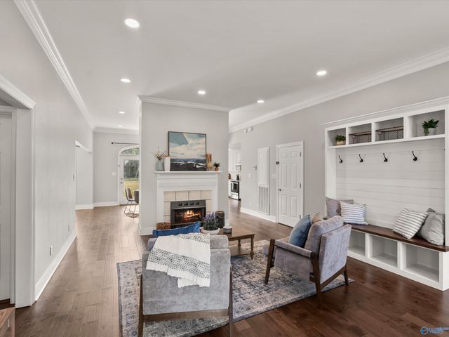 202 N Briarwood Road, Athens, AL 35613