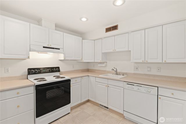 4719 61st Avenue W, Tacoma, WA 98466