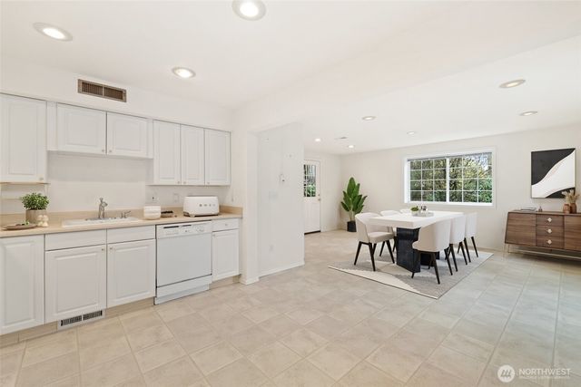 4719 61st Avenue W, Tacoma, WA 98466