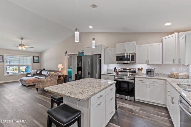 2618 Brittle Star Circle, Supply, NC 28462