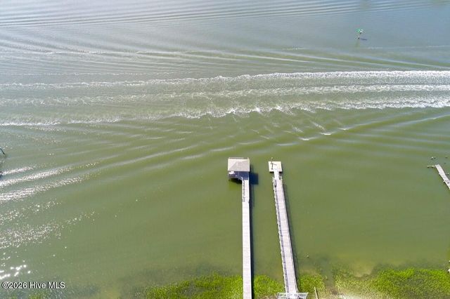 2618 Brittle Star Circle, Supply, NC 28462