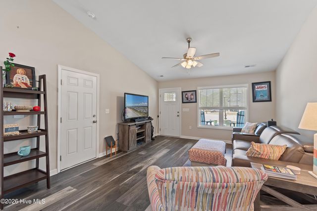 2618 Brittle Star Circle, Supply, NC 28462