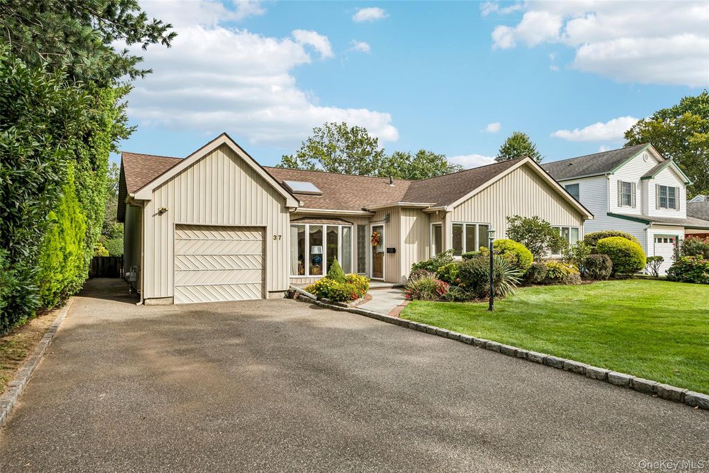 37 Linden Street, Garden City, NY 11530 — photo 2