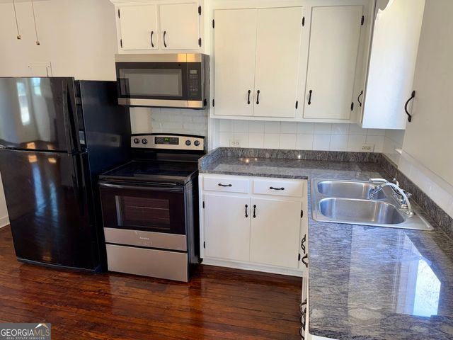 196 College Avenue, Elberton, GA 30635