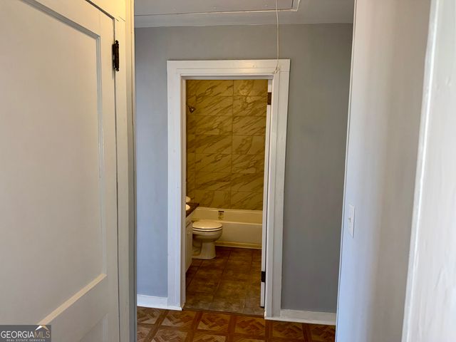 196 College Avenue, Elberton, GA 30635