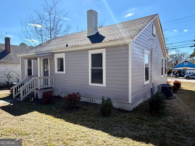 196 College Avenue, Elberton, GA 30635