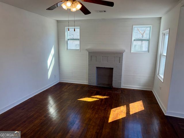 196 College Avenue, Elberton, GA 30635