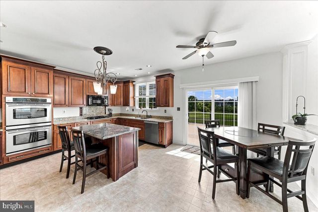 506 CHAMPIONSHIP DR, Harleysville, PA 19438