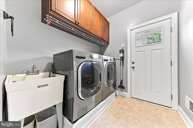506 CHAMPIONSHIP DR, Harleysville, PA 19438