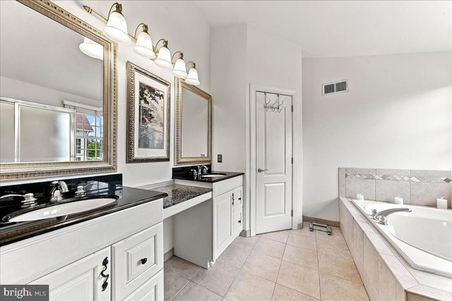 506 CHAMPIONSHIP DR, Harleysville, PA 19438