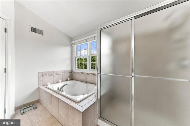 506 CHAMPIONSHIP DR, Harleysville, PA 19438
