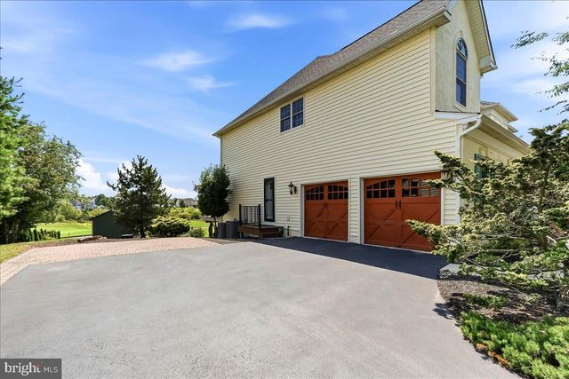 506 CHAMPIONSHIP DR, Harleysville, PA 19438