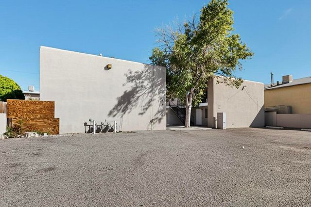 504 Utah Street NE, Albuquerque, NM 87108