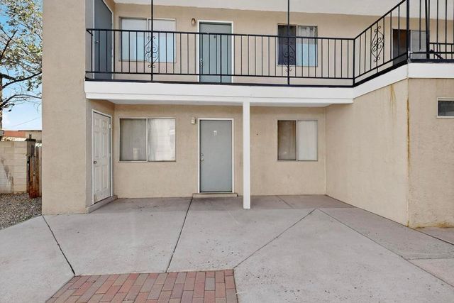 504 Utah Street NE, Albuquerque, NM 87108