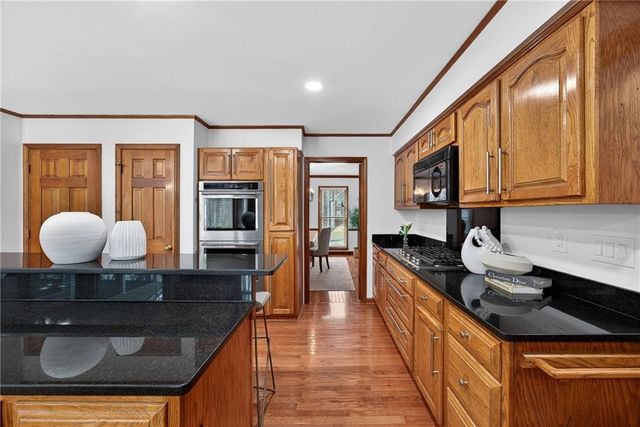 280 Creek View Trail, Fayetteville, GA 30214