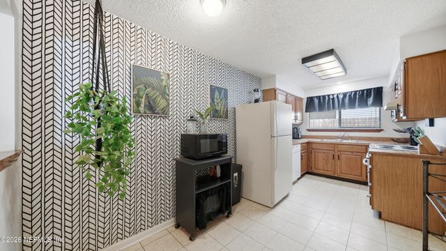 10388 ARROW LAKES Drive E, Jacksonville, FL 32257