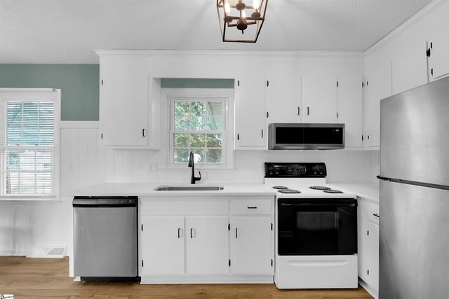 701 Ikes Road, Taylors, SC 29687