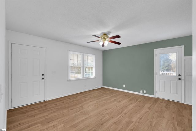 701 Ikes Road, Taylors, SC 29687