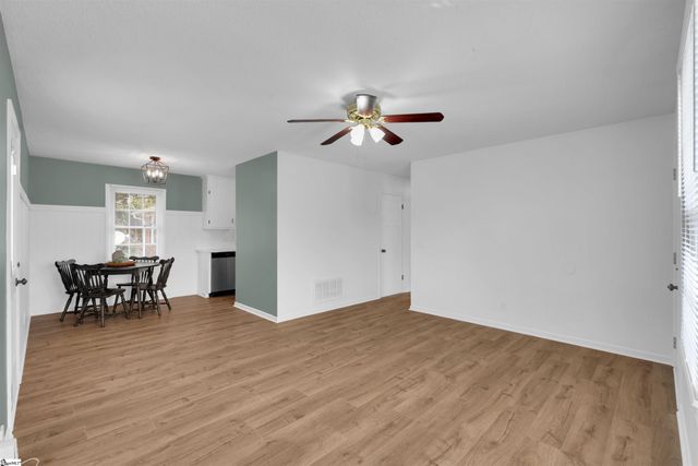 701 Ikes Road, Taylors, SC 29687