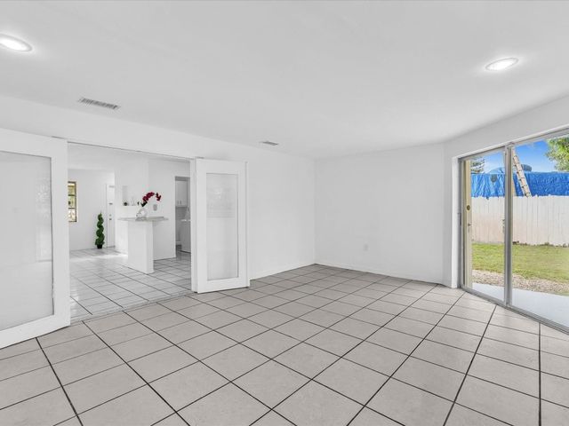 7971 NW 16th Street, Pembroke Pines, FL 33024