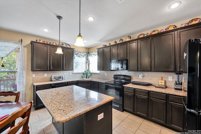 918 Armour Dr, Cibolo, TX 78108
