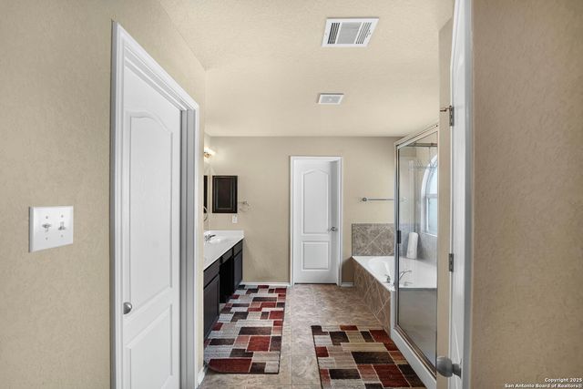918 Armour Dr, Cibolo, TX 78108